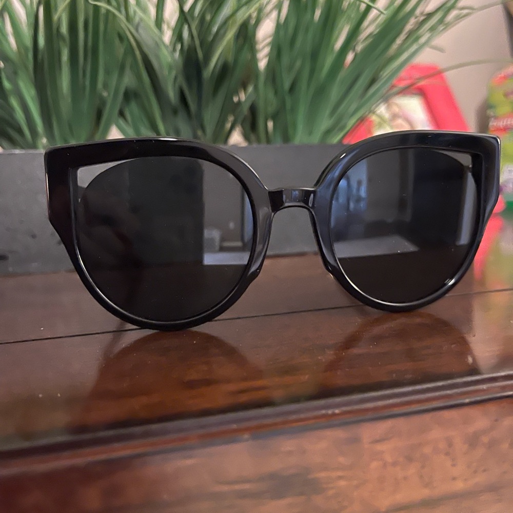 Diff Sunglasses - image 1